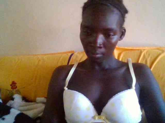 KiaraLush webcam