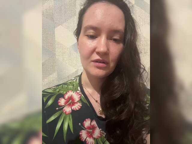 DinaMedina, 25 y/o - Live Cam on BongaCams