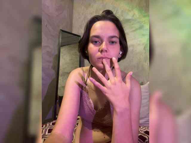 Modelo: SashaTeller