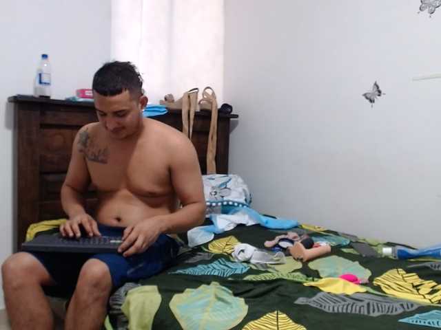 rose-bukaters live cam on BongaCams