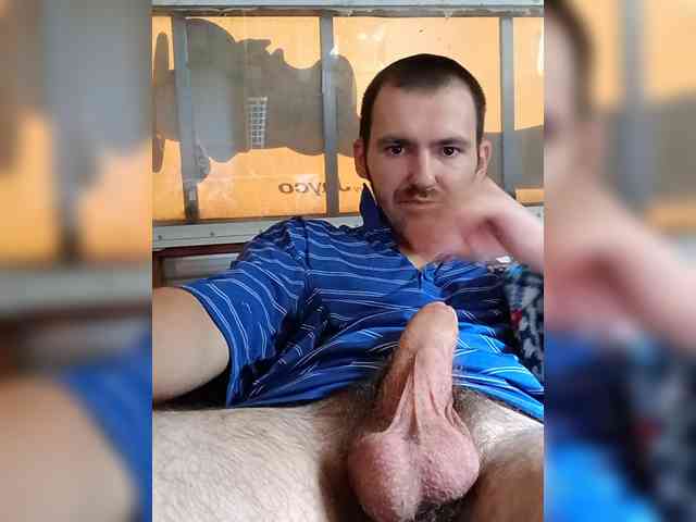 Rwright875a Live Webcam on BongaCams