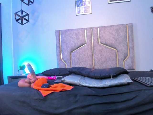 miaakittyy live cam on BongaCams