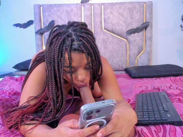 miaakittyy live cam on BongaCams