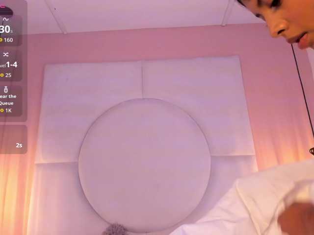 Sara-Foxy live cam on BongaCams