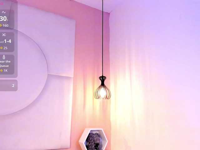 Sara-Foxy live cam on BongaCams