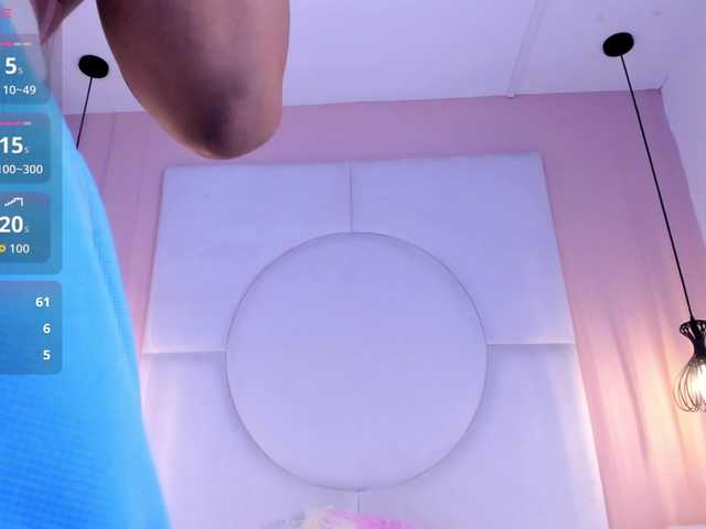 Sara-Foxy live cam on BongaCams