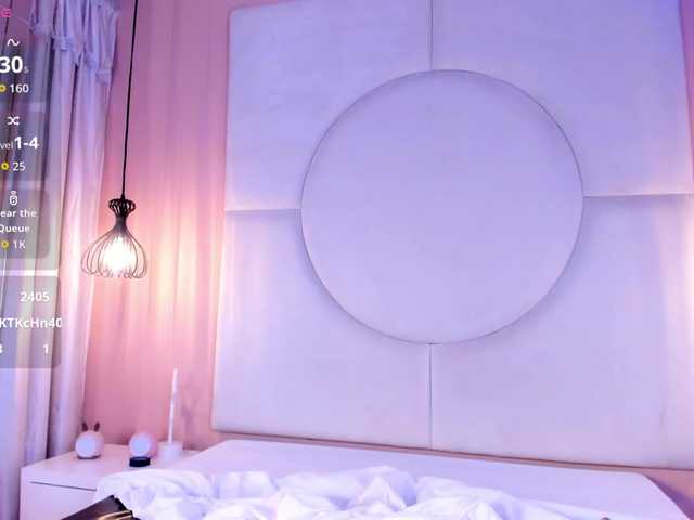 Sara-Foxy live cam on BongaCams