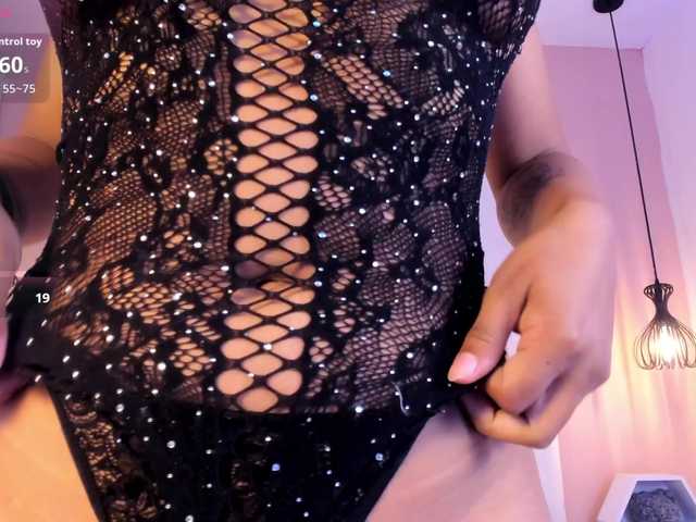 Sara-Foxy live cam on BongaCams