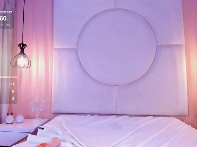 Sara-Foxy live cam on BongaCams
