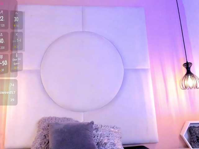 Sara-Foxy live cam on BongaCams