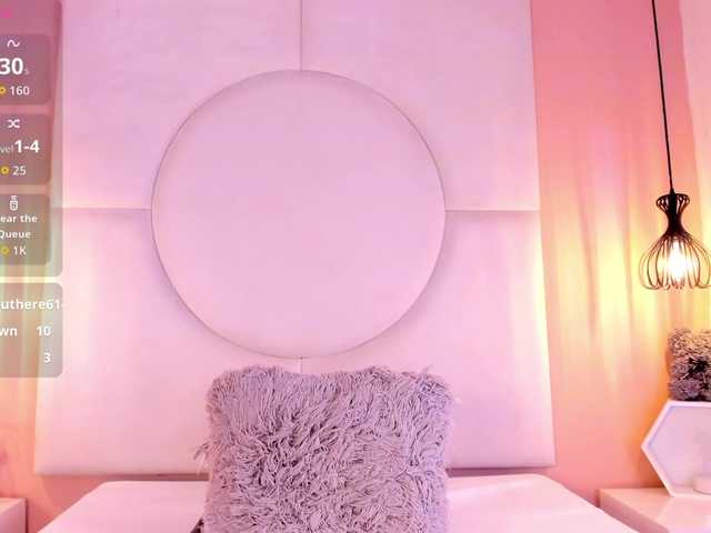 Sara-Foxy live cam on BongaCams