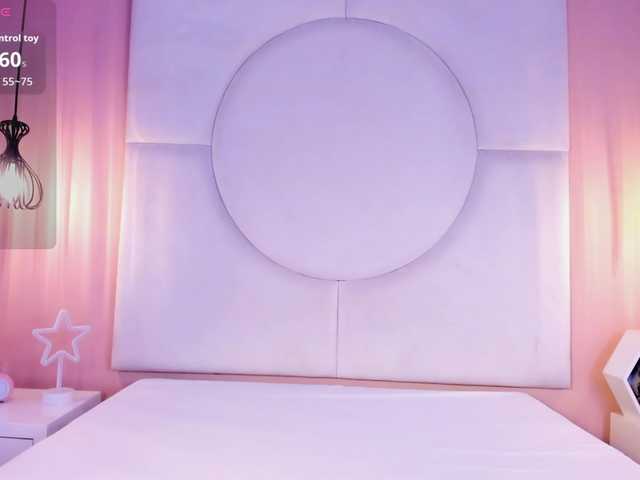 Sara-Foxy live cam on BongaCams