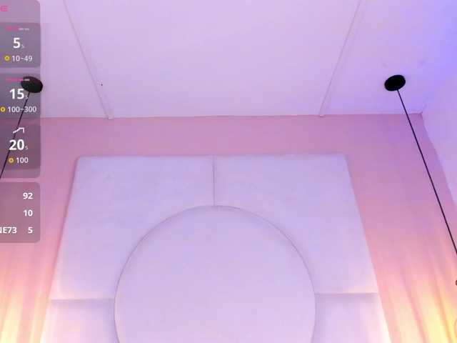 Sara-Foxy live cam on BongaCams
