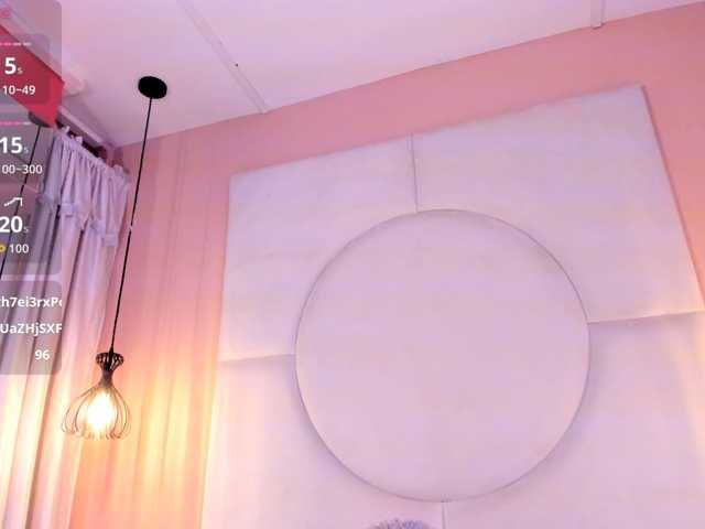 Sara-Foxy live cam on BongaCams