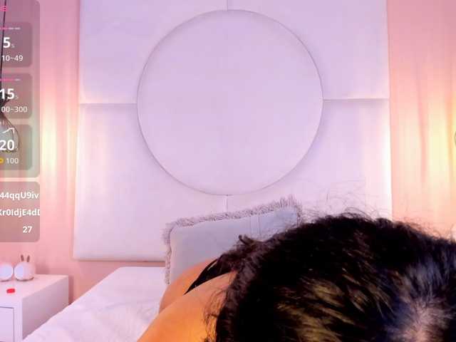 Sara-Foxy live cam on BongaCams