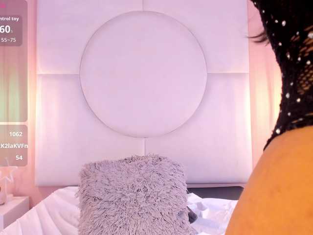 Sara-Foxy live cam on BongaCams