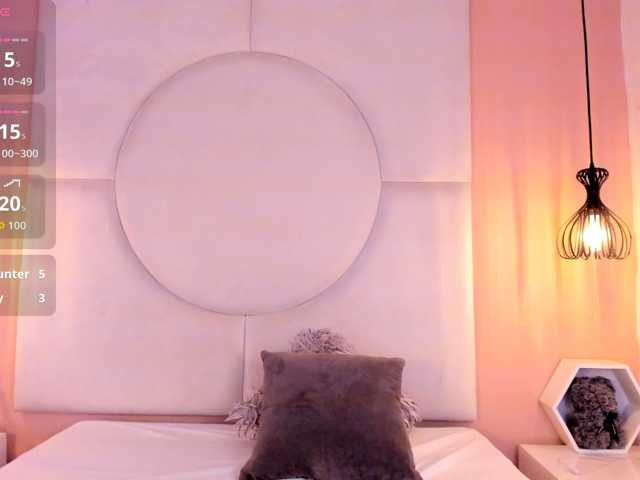 Sara-Foxy live cam on BongaCams