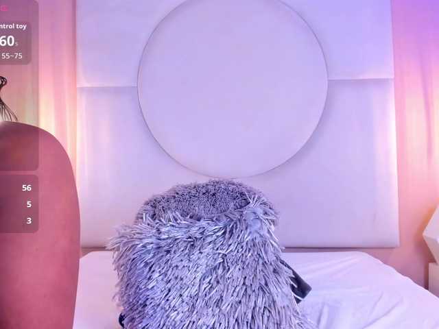 Sara-Foxy live cam on BongaCams