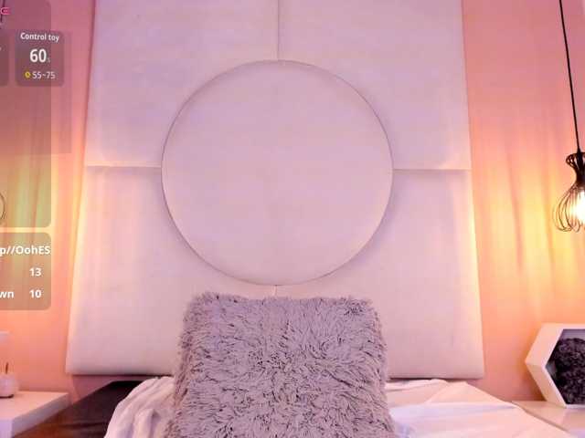 Sara-Foxy live cam on BongaCams