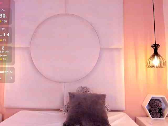 Sara-Foxy webcam