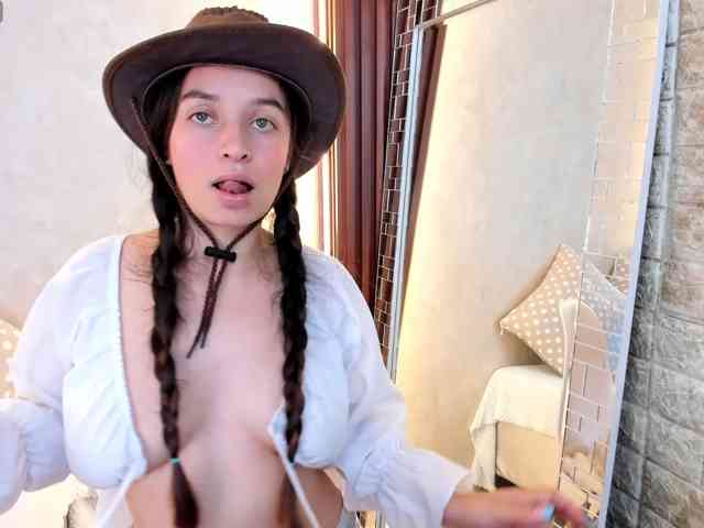 ariannawest webcam