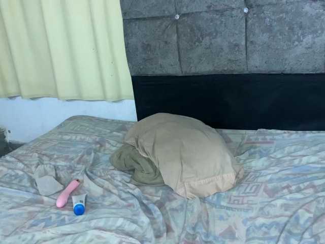 Lailalove live cam on BongaCams