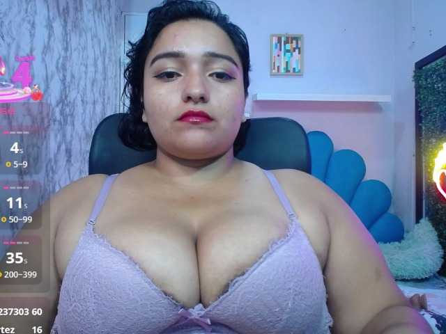 esmeralda-bigass live cam on BongaCams