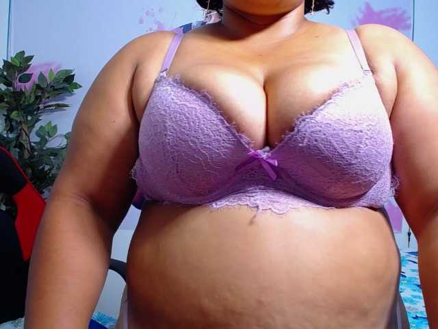 esmeralda-bigass live cam preview