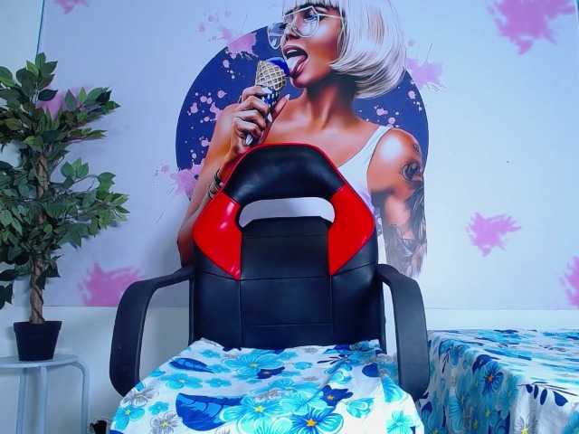 esmeralda-bigass