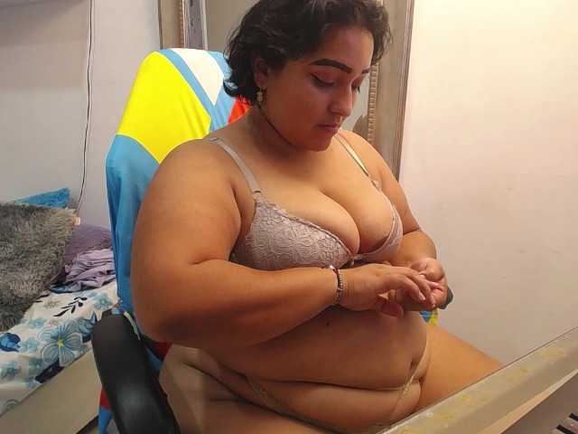 Esmeralda Bigass (Esmeralda-bigass)