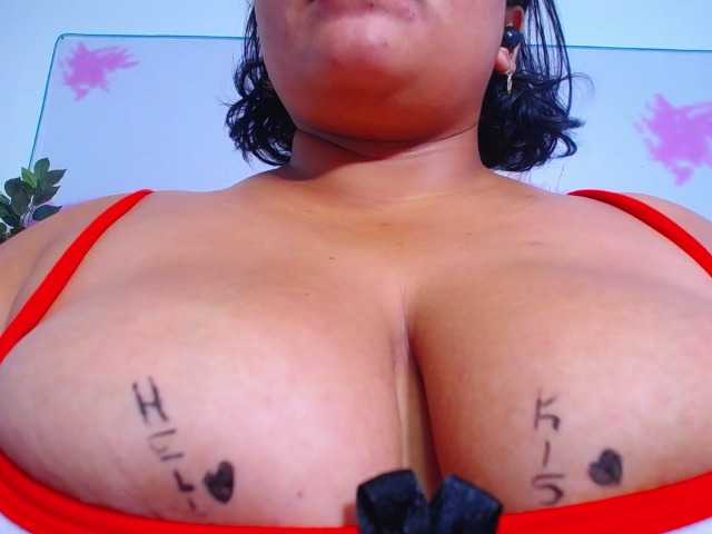 esmeralda-bigass live cam preview
