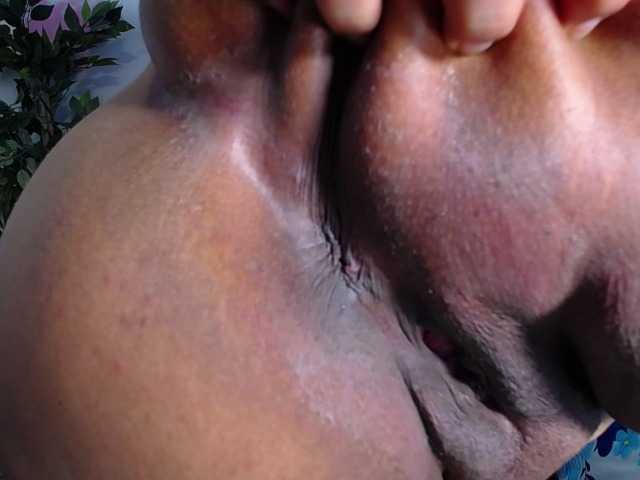 esmeralda-bigass