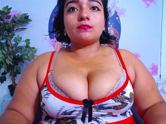 esmeralda-bigass live cam preview