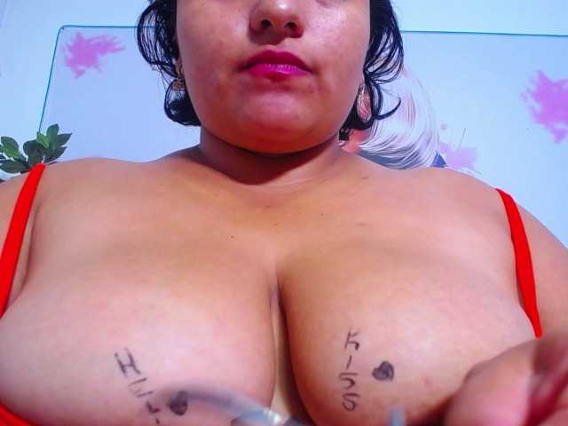 esmeralda-bigass live cam preview