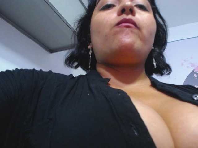 esmeralda-bigass
