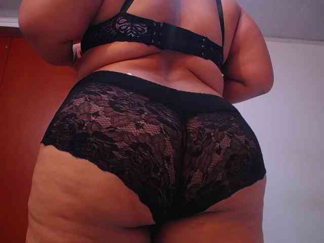 esmeralda-bigass webcam