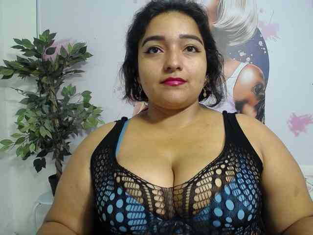 esmeralda-bigass webcam