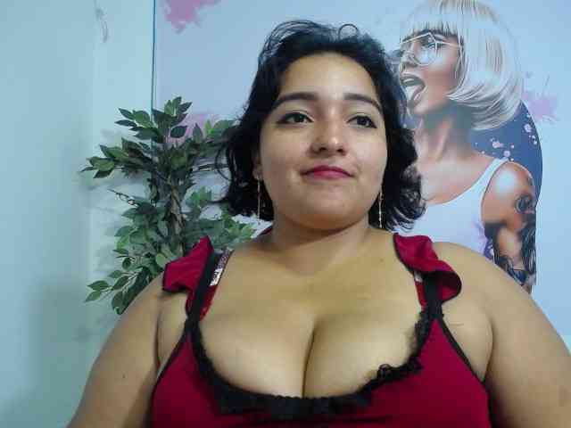 esmeralda-bigass webcam
