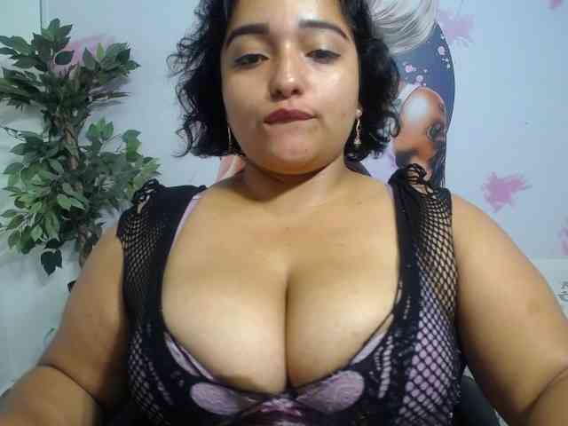 esmeralda-bigass webcam