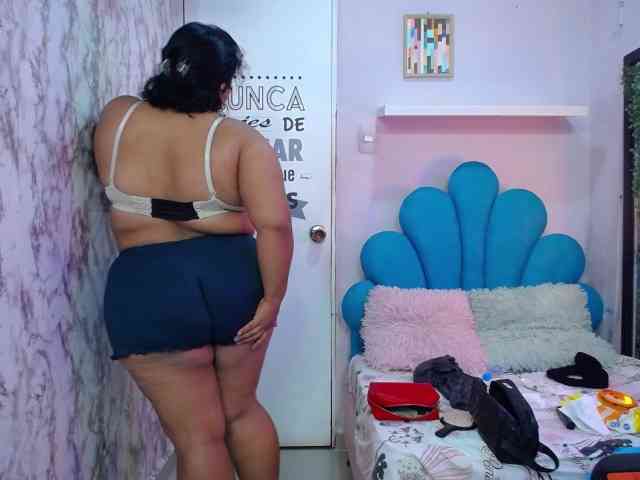 esmeralda-bigass