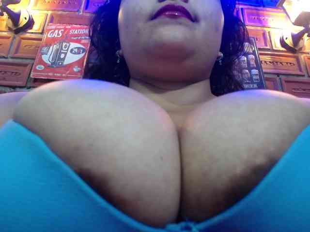 esmeralda-bigass webcam