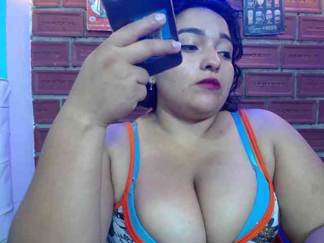 esmeralda-bigass webcam