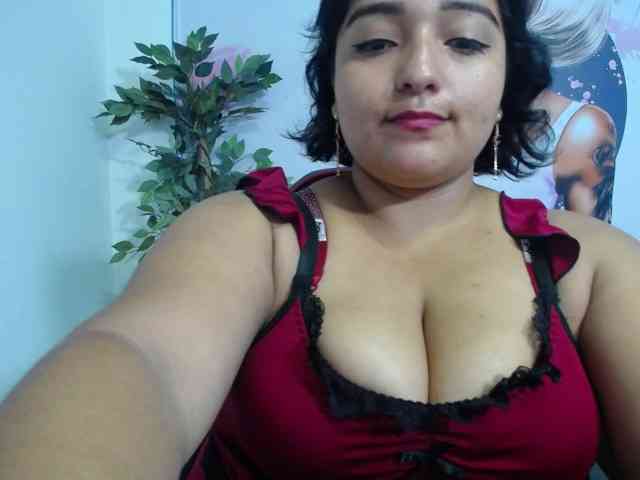 esmeralda-bigass webcam