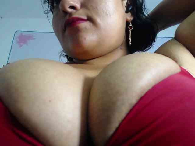esmeralda-bigass webcam