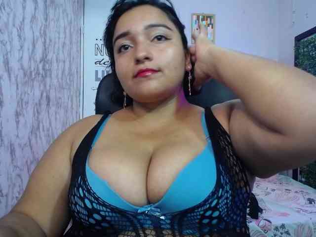 esmeralda-bigass