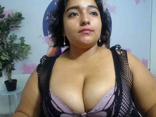 esmeralda-bigass