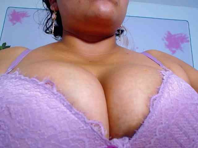 esmeralda-bigass