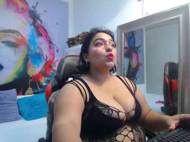esmeralda-bigass