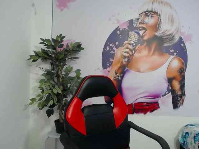 esmeralda-bigass webcam