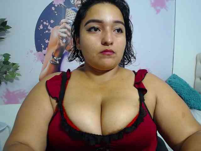 esmeralda-bigass webcam